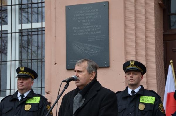 Odsłonięcie tablicy upamiętniającej ofiary TG