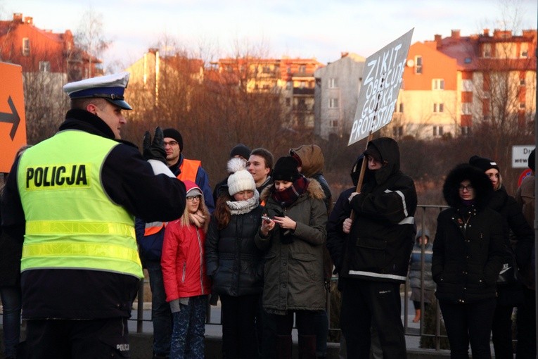 Protest mieszkańców Górki Narodowej