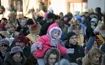 2015.01.06 - Ulicami Radomia i innych miast naszej diecezji przeszły wielotysięczne Orszaki Trzech Króli