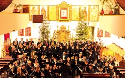 Koncert chórów z Brzeska, Szczepanowa oraz orkiestry dętej z Okulic