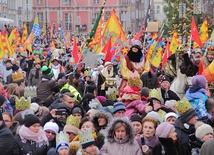 Oddadzą pokłon Królowi 