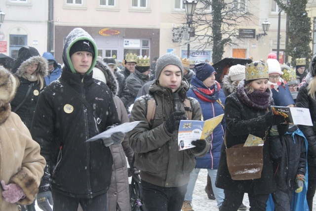 Złote korony i górnicze pióropusze