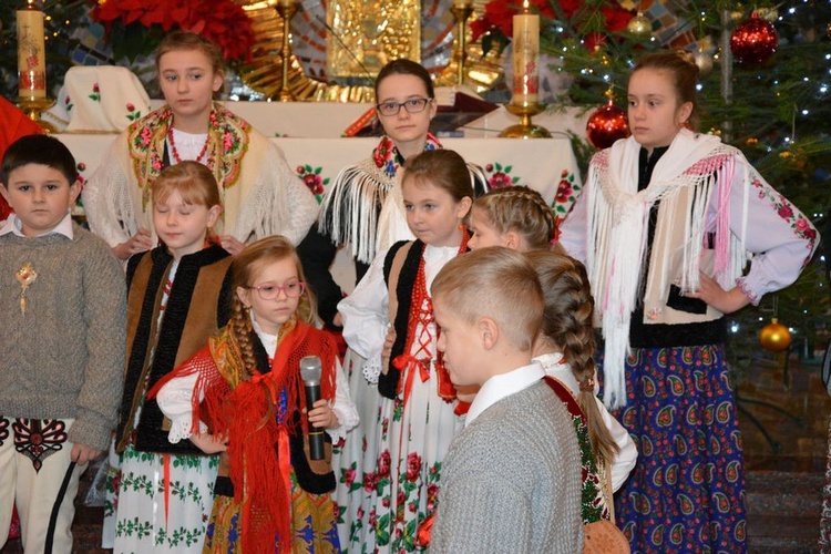 Parafialne kolędowanie w Podczerwonem