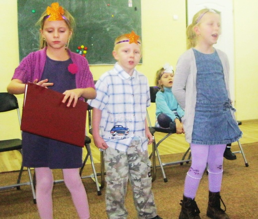 RODZINNE KOLĘDOWANIE W „PROMYKU”