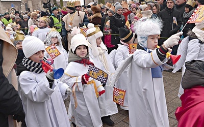  W Szydłowcu maszerowano przy śpiewie kolęd, a najmłodsi dzielnie przygrywali