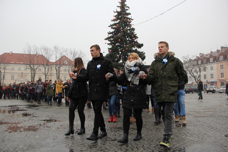 Polonez maturzystów w Łowiczu