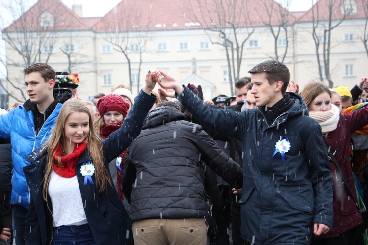 Polonez maturzystów w Łowiczu