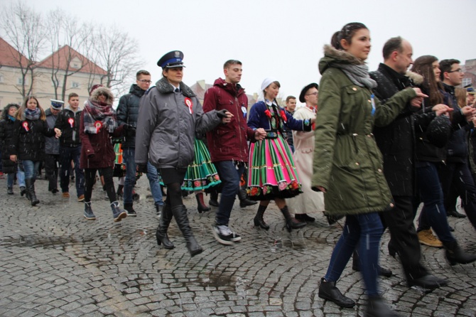 Polonez maturzystów w Łowiczu