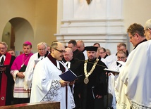  Uroczystość konsekracji bp. Adriana Korczagi w kościele Jezusowym