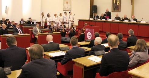 Papieskie miasta myślą o seniorach