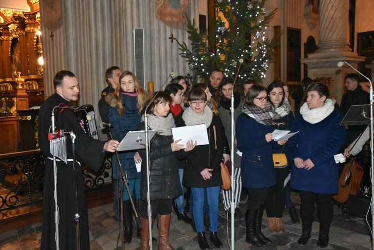 Kolędowanie z kardynałem 2016