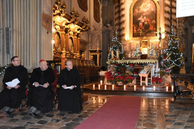 Kolędowanie z kardynałem 2016