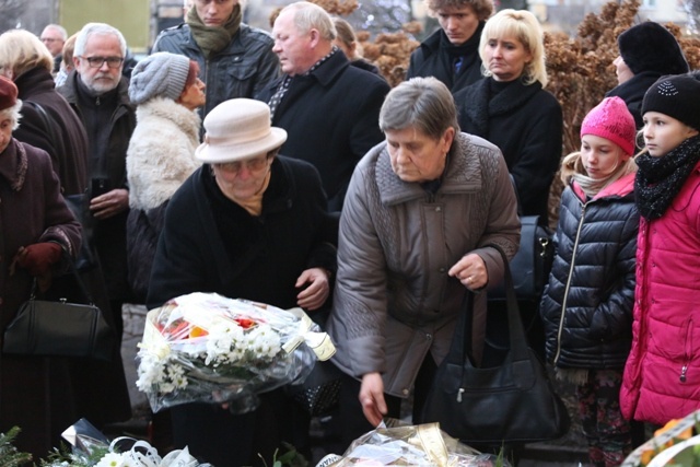 Ostatnie pożegnanie śp. ks. kan. Karola Psurka