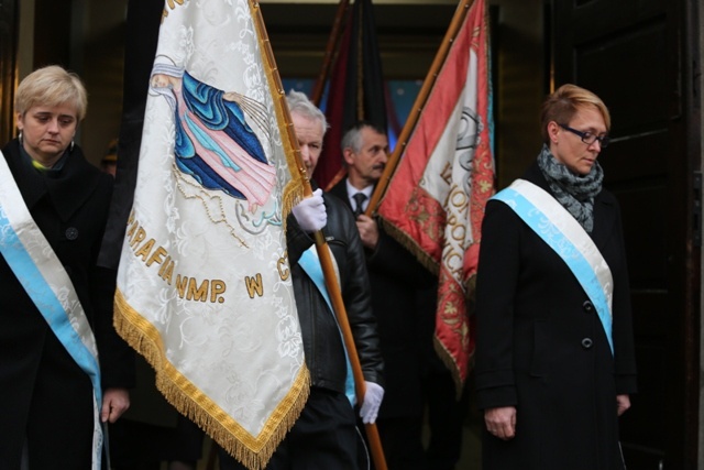 Ostatnie pożegnanie śp. ks. kan. Karola Psurka