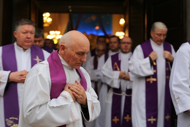 Ostatnie pożegnanie śp. ks. kan. Karola Psurka