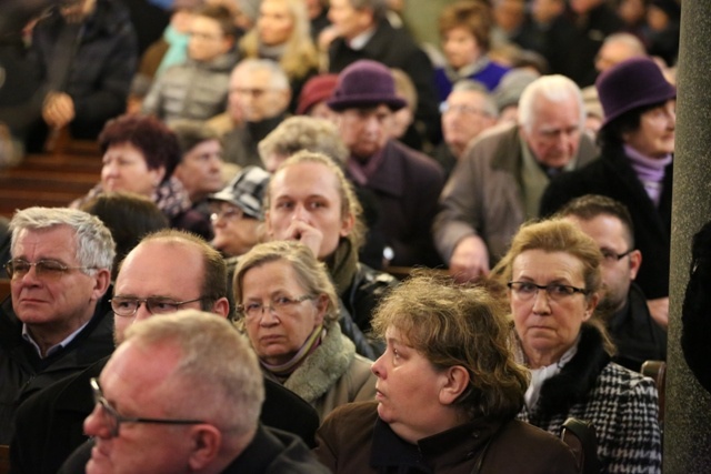 Ostatnie pożegnanie śp. ks. kan. Karola Psurka