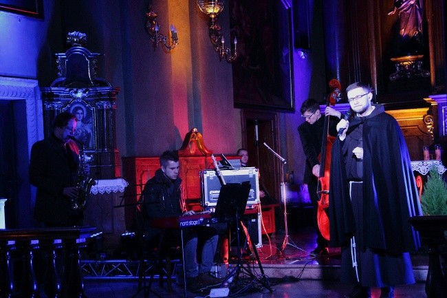 Kolędowy koncert przy "R4"