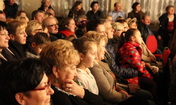 Publiczność, która dopisała, jeszcze długo będzie wspominać przedstawienie