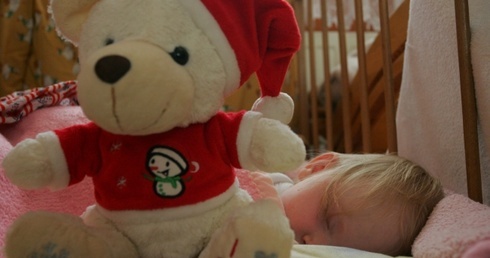 Przybywa dzieci spoza małżeństw