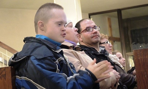 Osoby niepełnosprawne z całej diecezji przyjechały do kościoła NSPJ w Bielsku-Białej