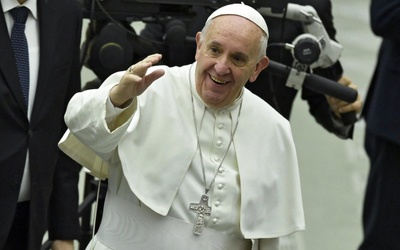 Papież: Nie można mylić rodziny z innymi typami związków