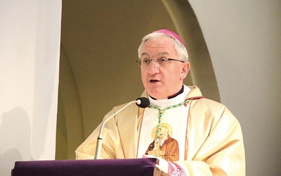  Współkonsekratorem będzie abp Celestino Migliore