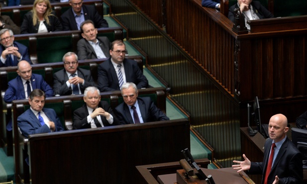 Sejm uchwalił budżet na 2016 r. 