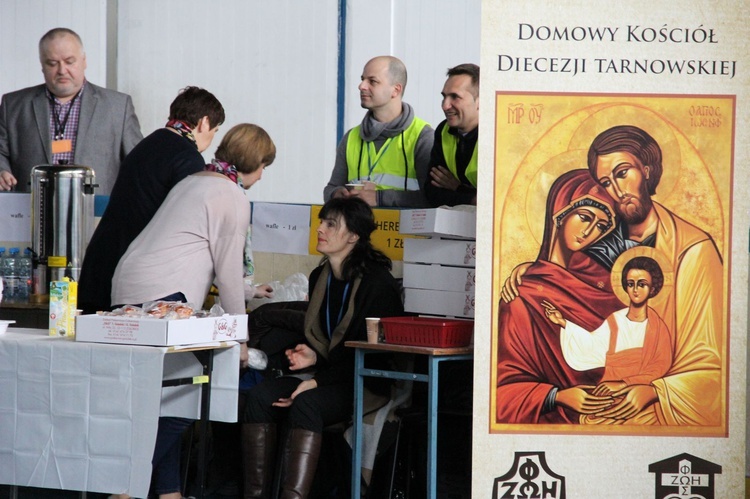 Dystans czy bliskość?