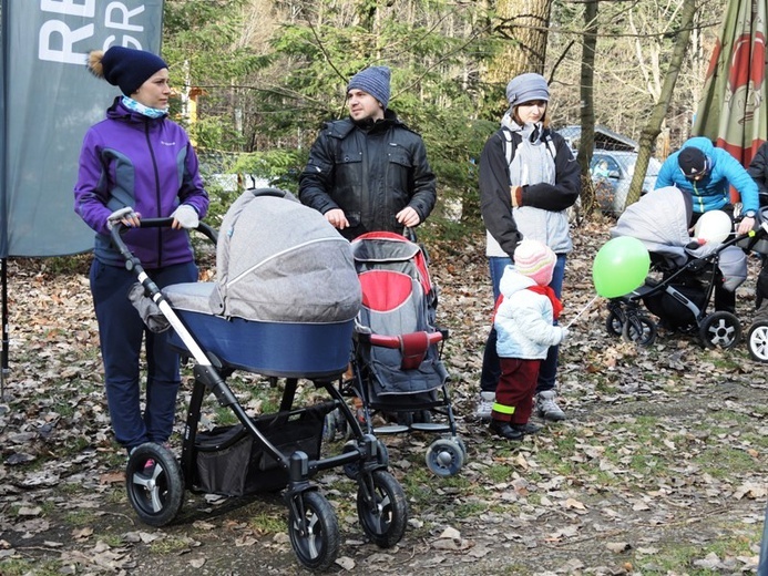 Rodzinny spacer buggygym w bielskiej Wapienicy