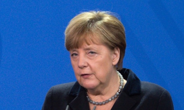 Apel Merkel do Putina