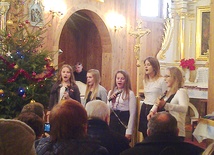 Uczniowie ze szkół gminy Sławno zaśpiewali najpiękniejsze pieśni bożonarodzeniowe