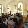  Siostry podczas Eucharystii w klasztornej kaplicy