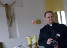 Ks. Stanisław Piekielnik, administrator portalu diecezjalnego, zachęca kamerzystów i fotografów do udziału w kursie