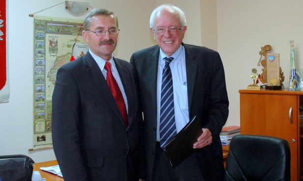 Bernie Sanders i Adam Sołtys, wójt Słopnic
