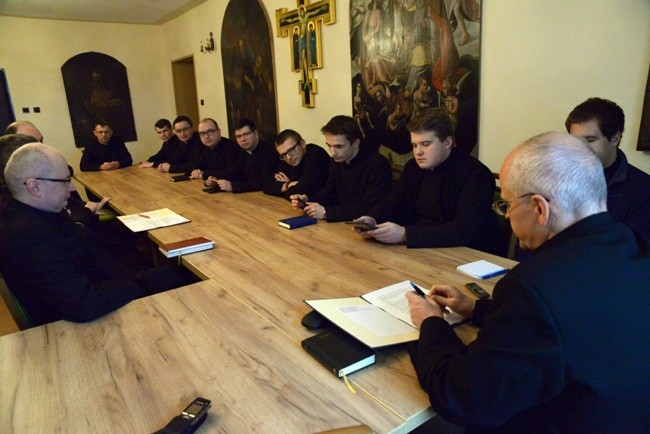 Posłanie diakonów na parafie odbyło się w rektoracie seminarium