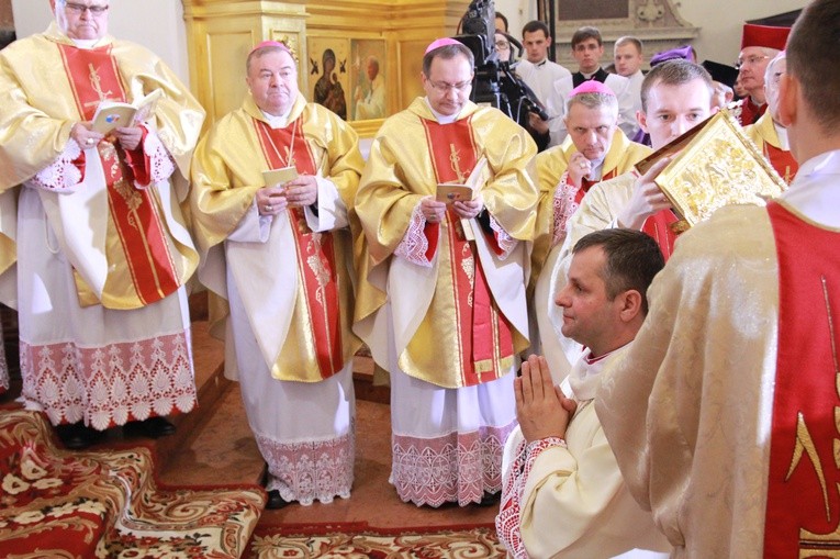 Święcenia biskupie ks. Leszkiewicza, cz. I. Liturgia i ryt święceń