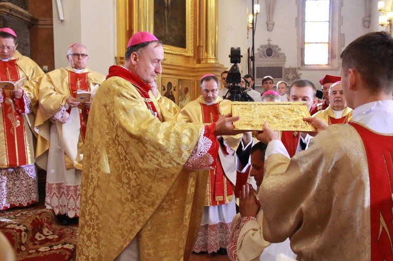 Święcenia biskupie ks. Leszkiewicza, cz. I. Liturgia i ryt święceń