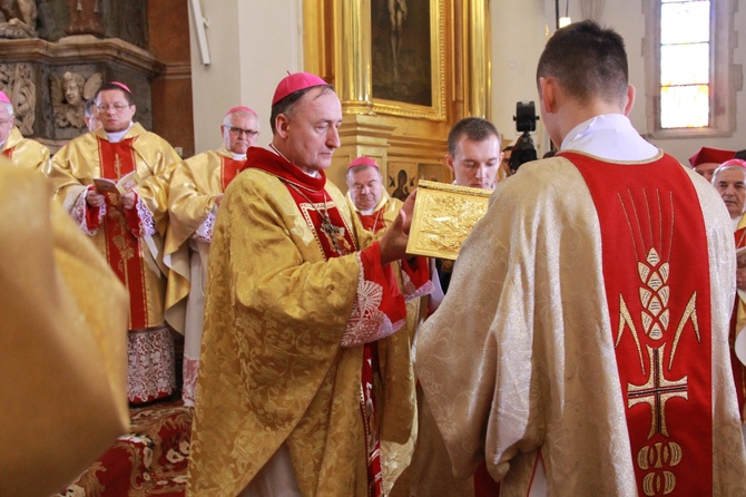 Święcenia biskupie ks. Leszkiewicza, cz. I. Liturgia i ryt święceń