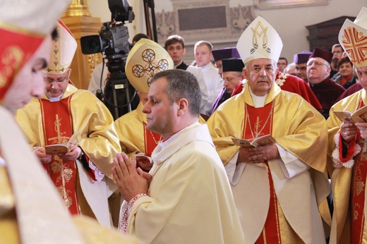 Święcenia biskupie ks. Leszkiewicza, cz. I. Liturgia i ryt święceń