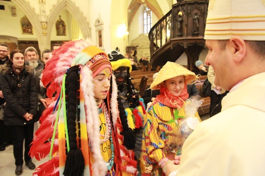 Święcenia biskupie ks. Leszkiewicza, cz. II. Goście i życzenia.