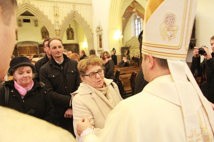 Święcenia biskupie ks. Leszkiewicza, cz. II. Goście i życzenia.