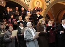 Wraz z organistami: Ewą Bąk i Jerzym Kukla zaśpiewał Chór Katedralny