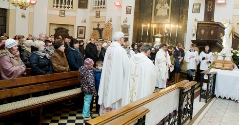 - Do wizyty św. Michała Archanioła przygotowywaliśmy się przez modlitwę. Każda rodzina z naszej parafii otrzymała program uroczystości, z którym mogła się zapoznać – podkreślał ks. Kordowski