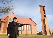  Ks. kan. Zbigniew Sieroń podkreśla, że nie byłoby kościoła i nowego obiektu bez zaangażowania całej parafii