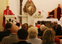 Bp Roman Pindel przewodniczył Eucharystii dla pracowników służby zdrowia