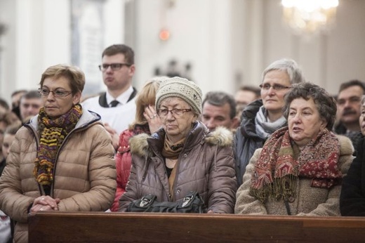 Porzucili krawaty, wybrali sutannę