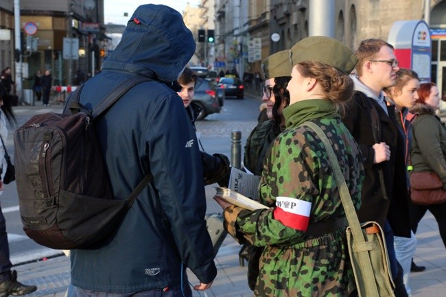 Żołnierze Państwa Podziemnego na ulicach 