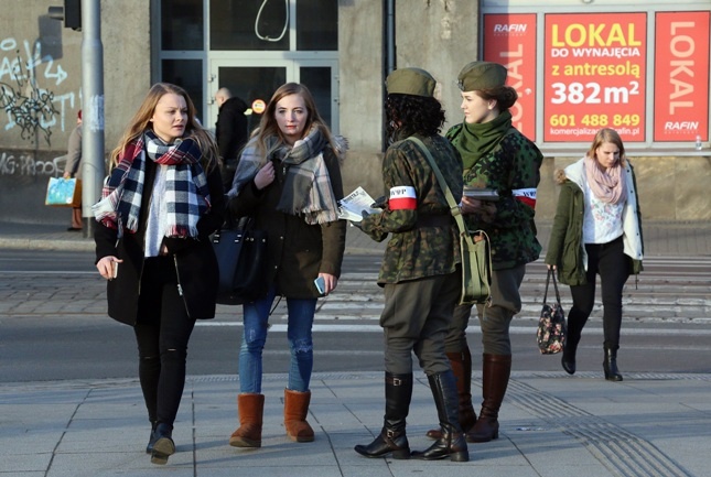 Żołnierze Państwa Podziemnego na ulicach 