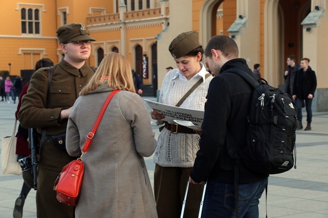 Żołnierze Państwa Podziemnego na ulicach 