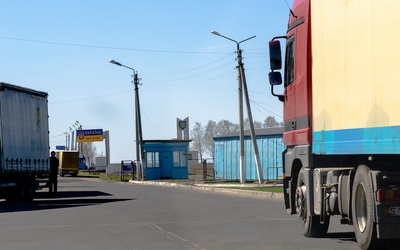 Ukraina: Rząd zakazał ruchu ciężarówek z Rosji